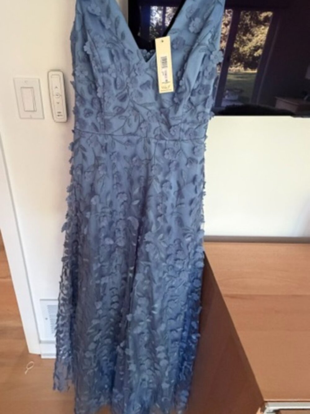 Eliza J 3D Flower V Neck Gown NWT Size 6 blue
